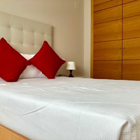 New Apartments Airport Ifema Madrid Extérieur photo