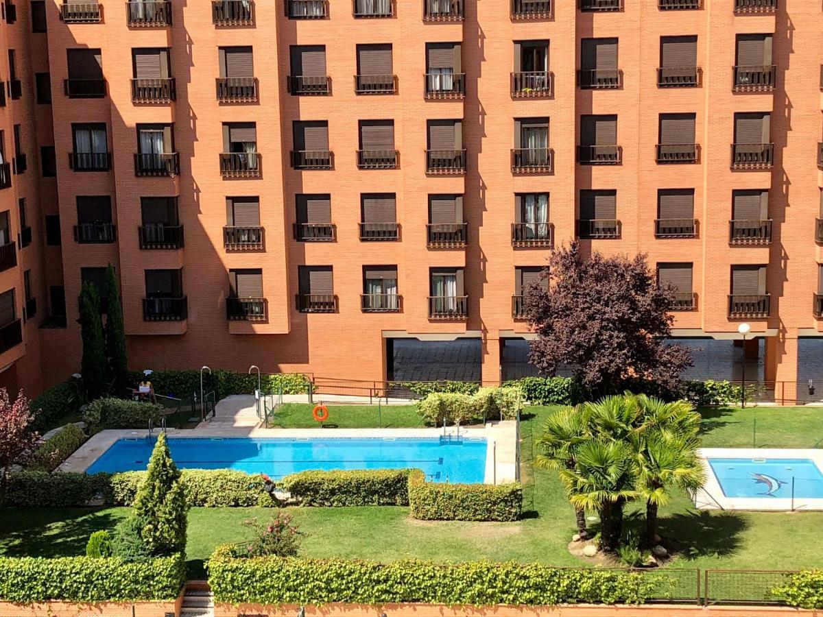 New Apartments Airport Ifema Madrid Extérieur photo